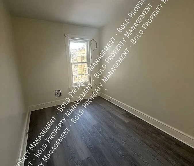 1047 Madison Ave — Photo 6