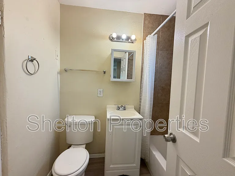 1713 N 31st Pl #1 — Photo 7