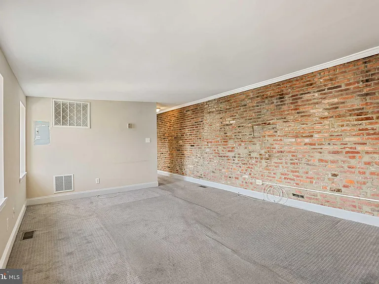 249 Chester St #3 — Photo 6