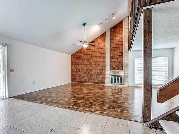 5th image of 16019 Eagleway St