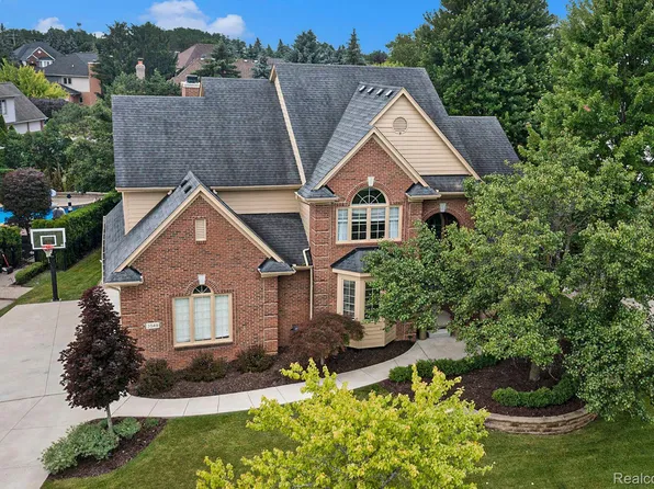 3549 Blue Heron Ln, Rochester Hills, MI 48309