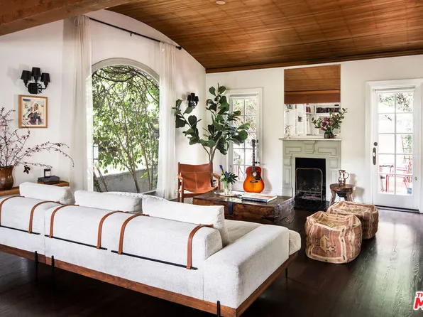 2644 N Beachwood Dr, Los Angeles, CA 90068