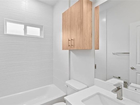 5th image of 3506 Valencia #4