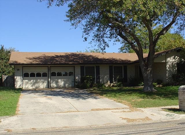1st image of 407 De Soto Dr