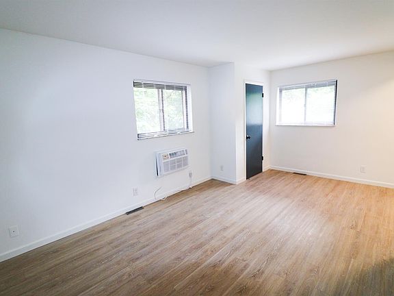 3rd image of 1818 Sutton Ave APT 5