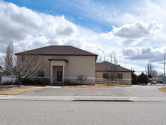 3rd image of 2583 Blue Canyon Dr