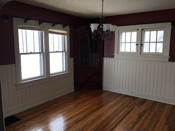 4th image of 3602 Woodbine Ave