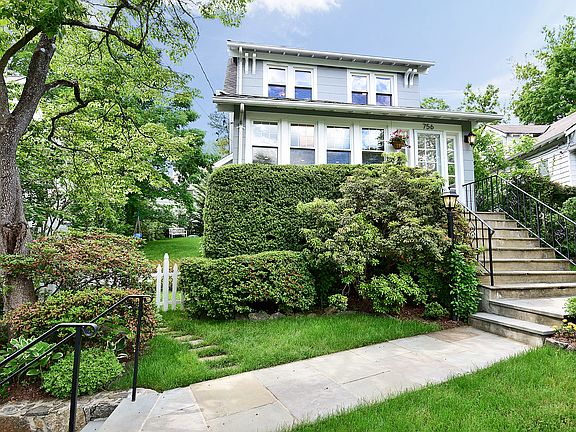 2nd image of 756 Forest Ave