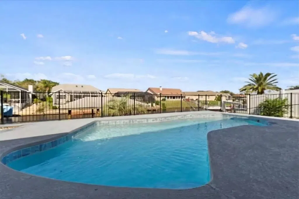 3 bed, $4,900 — Photo 3