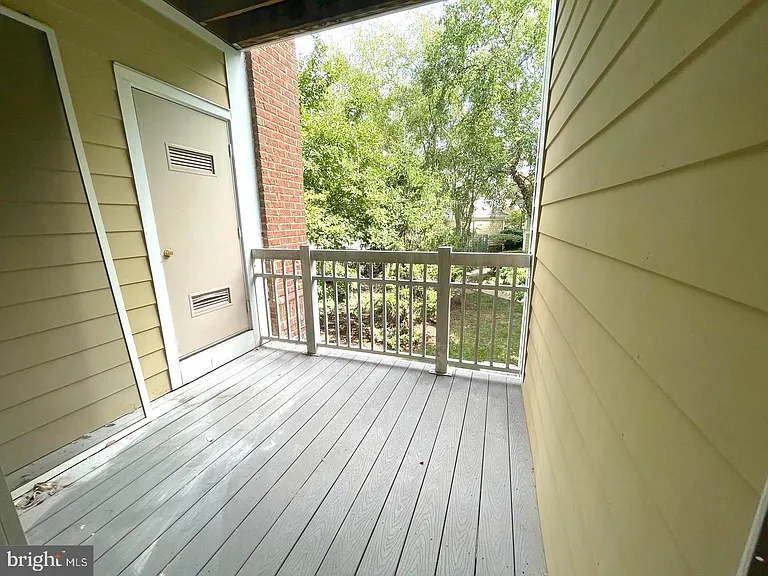 2203 Westcourt Ln #202 — Photo 18