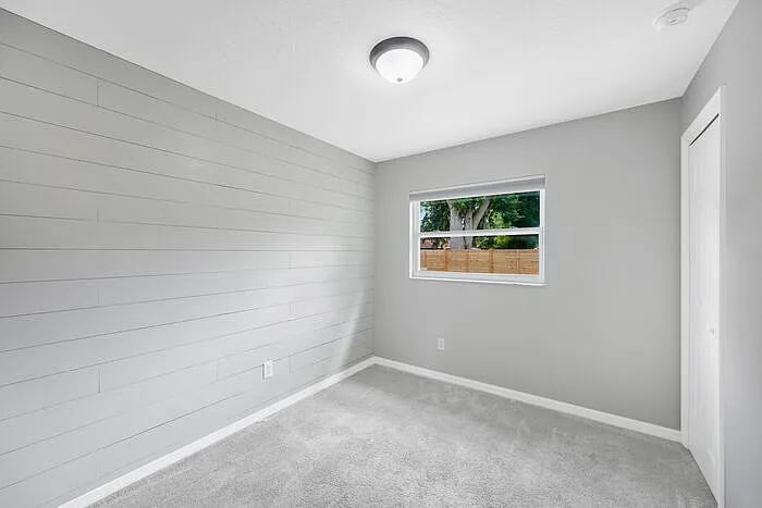 721 Holly Ter — Photo 21