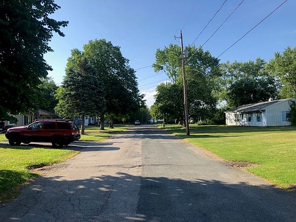 5th image of 25 Kenwood Dr