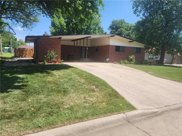 517 Ohio St, Pittsburg, KS 66762