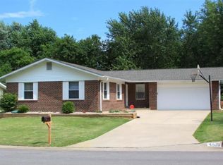 4628 Shoshone Trl, Saint Charles, MO 63304