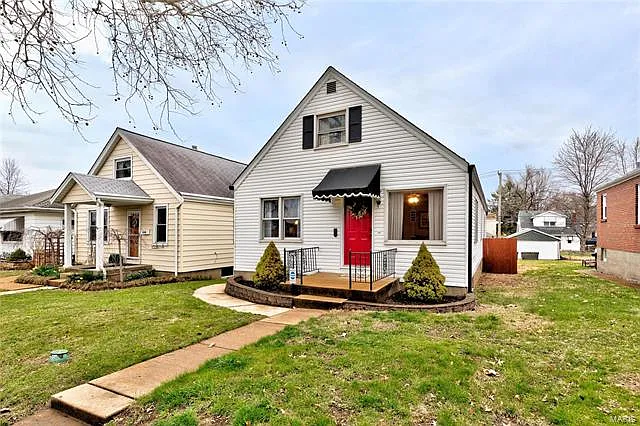 6945 Lansdowne Ave photo 1