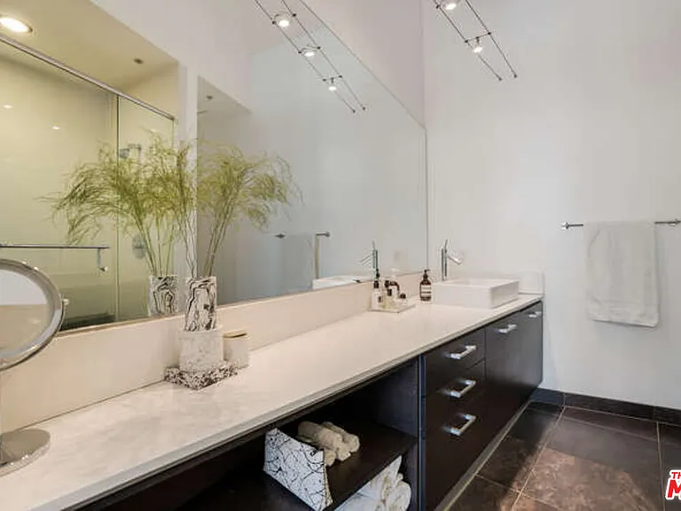 13320 Beach Ave #206 — Photo 17