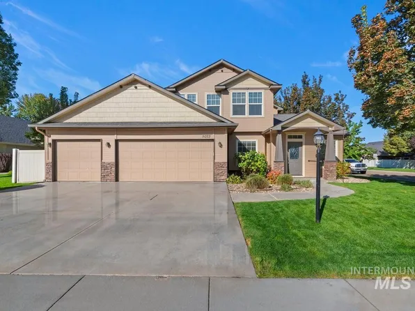 5073 N Dove Ridge Pl, Meridian, ID 83646