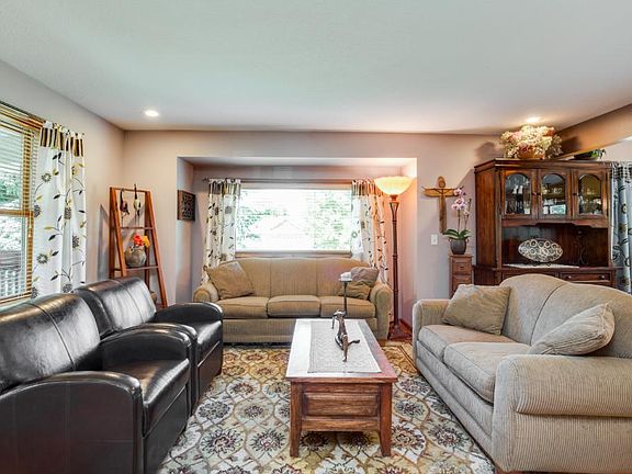4th image of 1627 Sunwood Ct