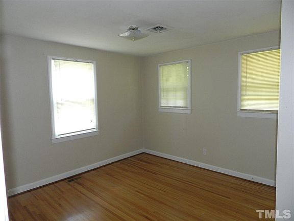 3rd image of 127 Johnson St