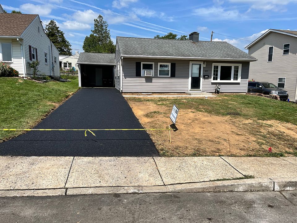 1st image of 309 Chelsea Rd