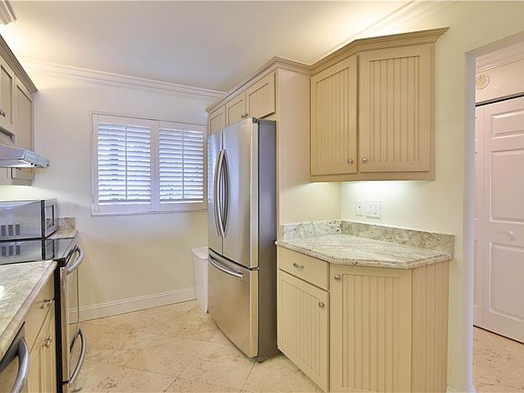 5th image of 1512 Pelican Point Dr #263-7
