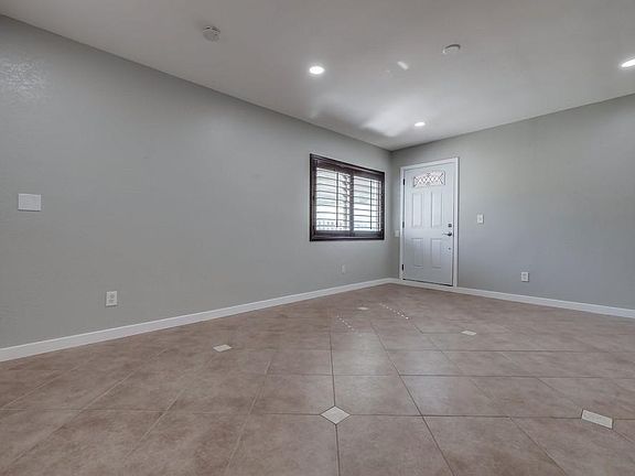 5th image of 1477 S Orange Ave #2