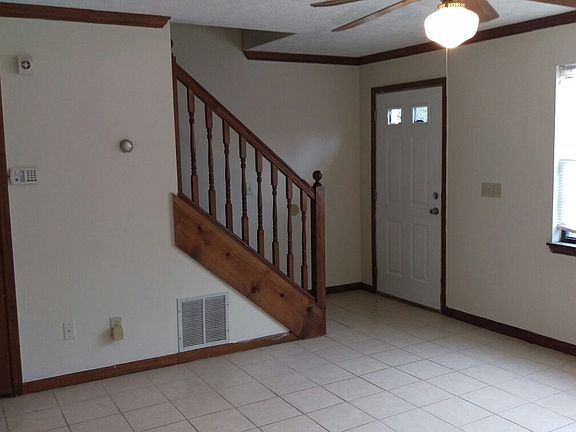 2nd image of 3077 Parkside Ct