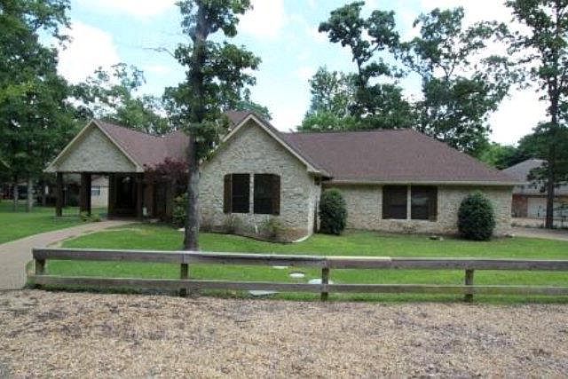 1st image of 307 Rosemary Dr