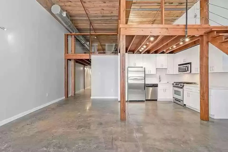 Building Photo - 170 Boulevard SE #112H