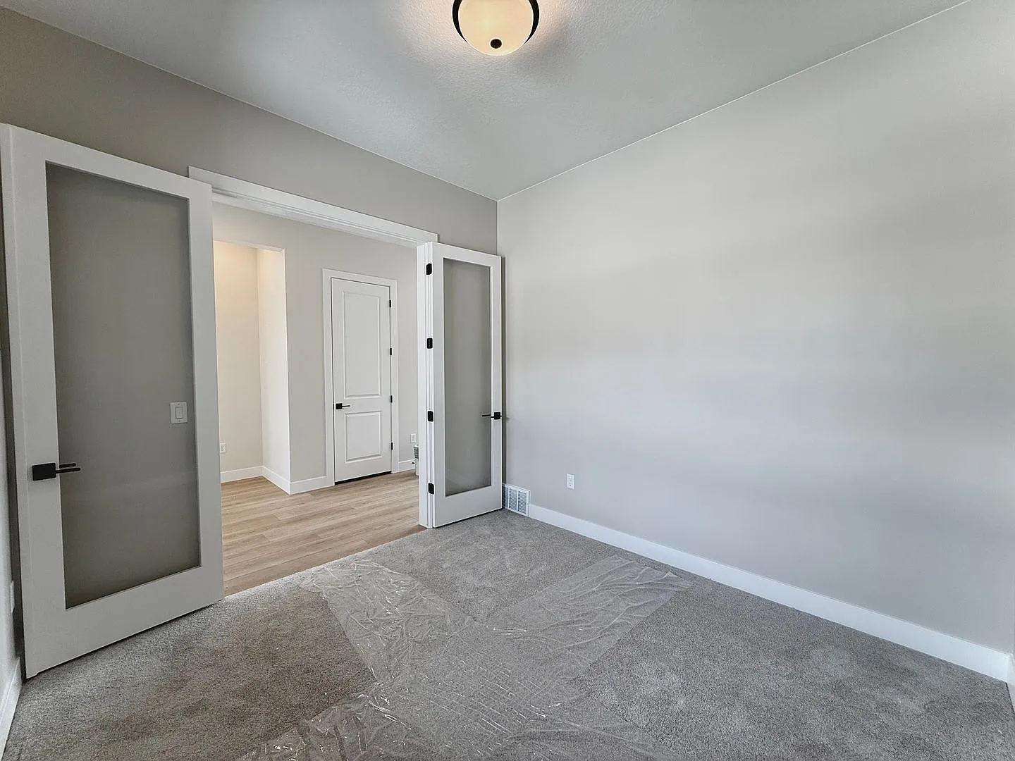Brand-New Luxury Rental | 6 Bed, 5.5 Bath — Photo 4