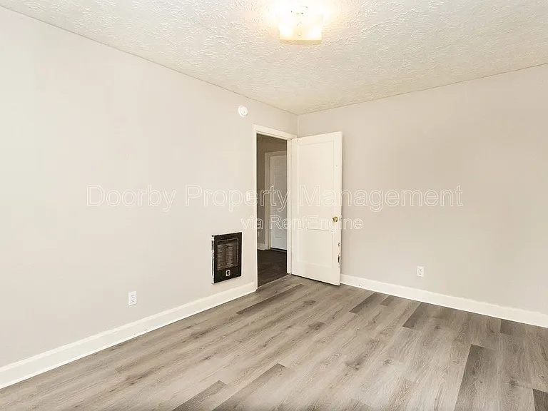 1023 Holland Johnson Rd #B — Photo 8