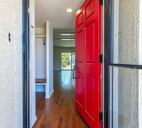 2nd image of 5863 Alcove Ave
