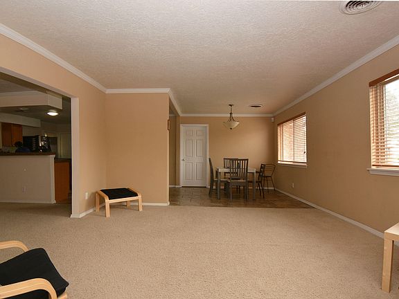 3rd image of 10601 Cielito Lindo Ave NE