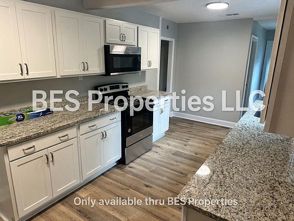 5th image of 809 Matheson Rd