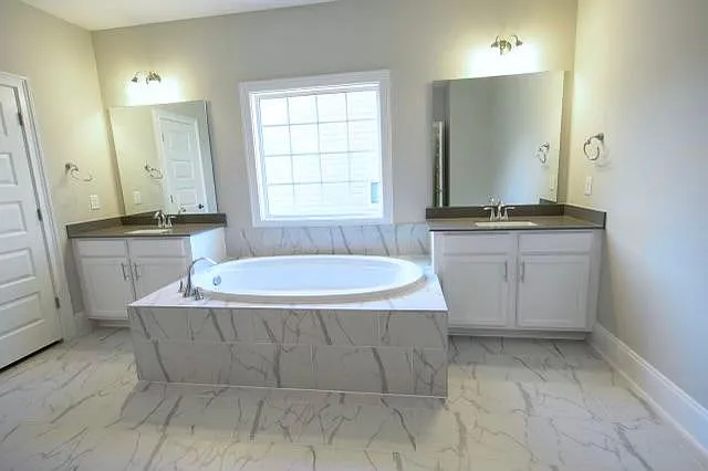 1013 Merrifield Dr — Photo 16