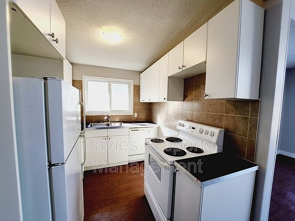2nd image of 6913 101st Ave NW