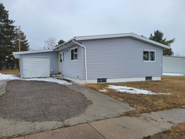 17 Hemlock Cir, Babbitt, MN 55706