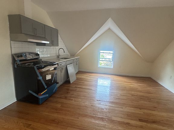 4th image of 114 Prospect St #3