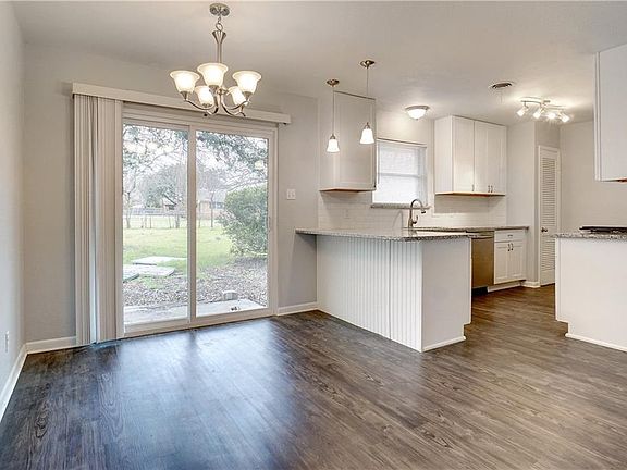 5th image of 4617 Darla Dr