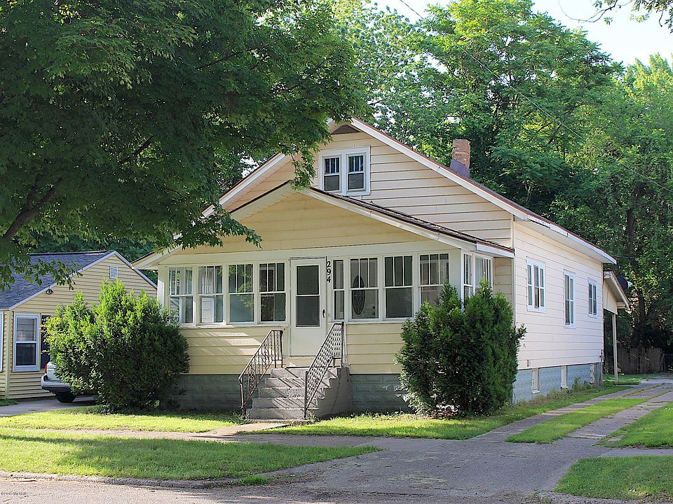 1st image of 294 E 13th St