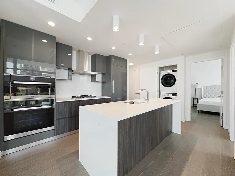 6511 Sussex Ave #19XX — Photo 3