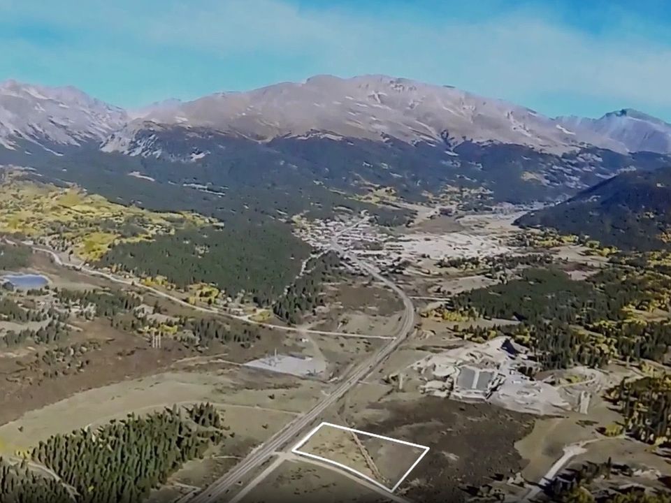1st image of 64 Glissade Trail
