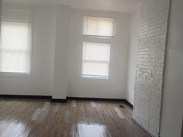 252 Renner St — Photo 8