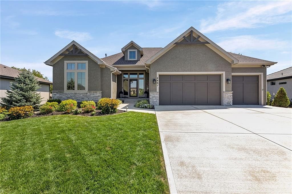 4461 Lakeview Ter — Falcon Lakes Golf Course
