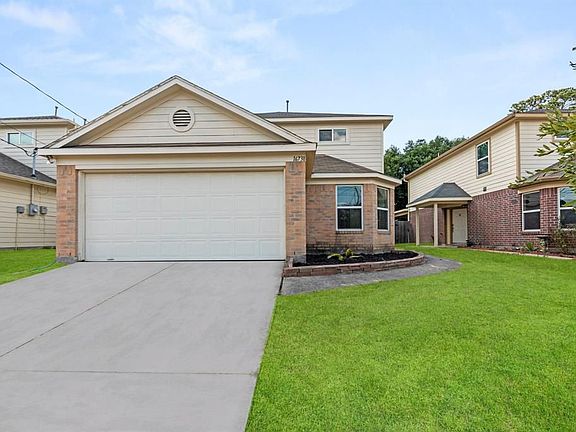 3rd image of 16738 Warbler Dr