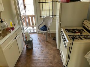 6392 Floyd St, Detroit, MI 48210