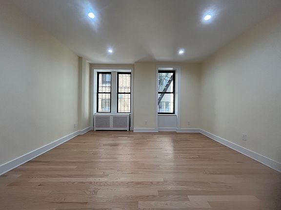 4th image of 276 Riverside Dr APT 2F