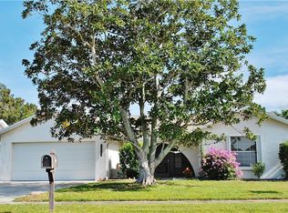 9961 82nd Way, Seminole, FL 33777