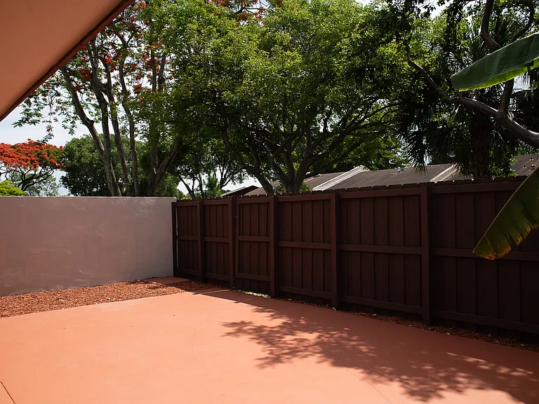 13920 SW 52nd Ln — Photo 23
