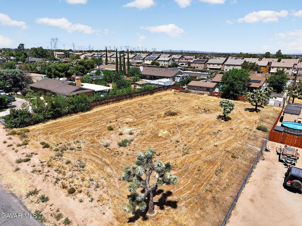 1st image of 0 Pine St